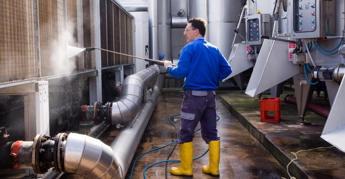 pressure washing vs dry ice blasting